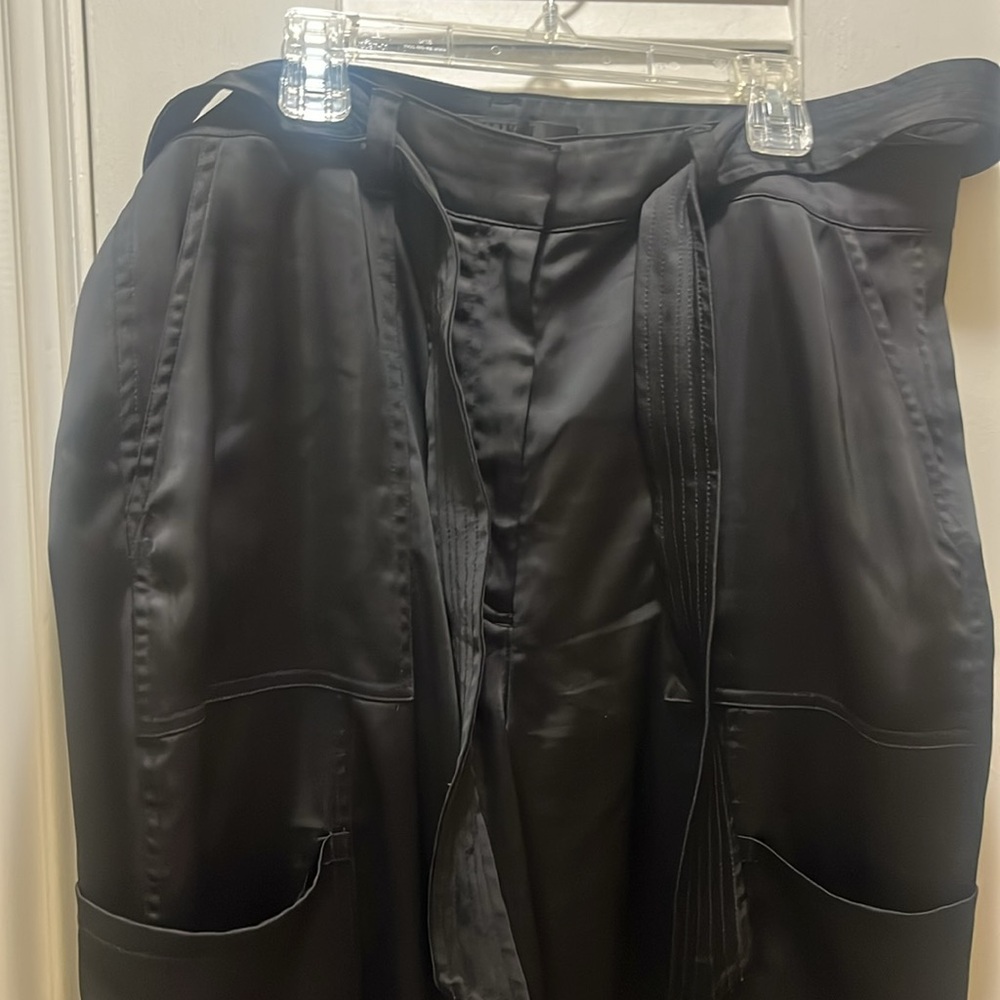 WHBM 14 black Satin cargo style wide leg pants Pants - Picture 5 of 8